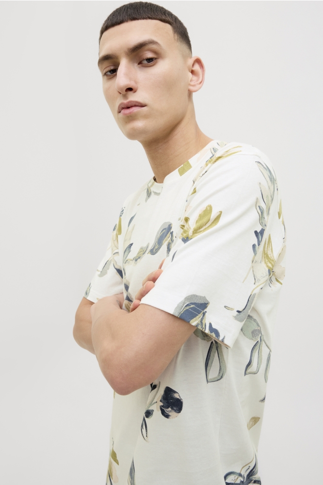JORVARENNA AOP TEE SS CREW NECK 12273642 CLOUD DANCER/AOP